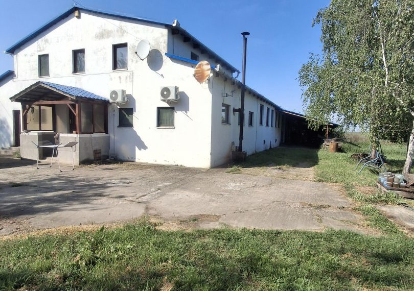 Ipari, keresk. épület