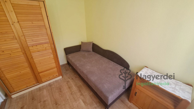 Debrecen, Sestakert, Lakás, szoba  