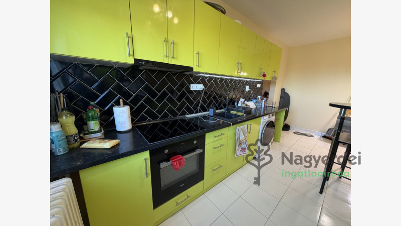 Debrecen, Lakás, panel lakás  