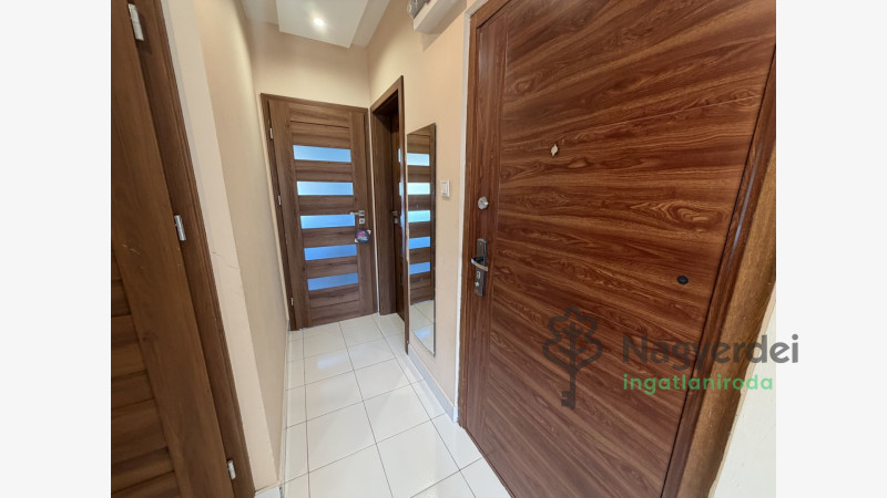 Debrecen, Lakás, panel lakás  