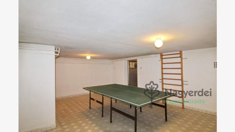 Debrecen, Nagyerdő, Ház, családi ház  