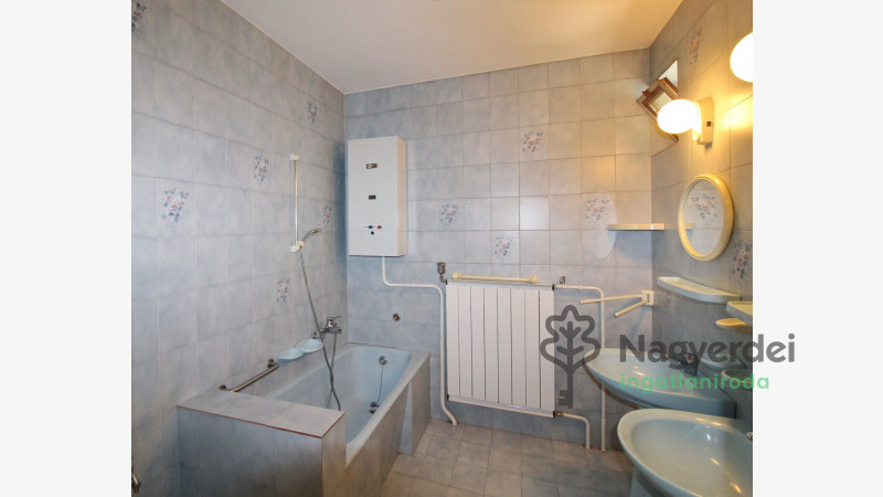 Debrecen, Nagyerdő, Ház, családi ház  