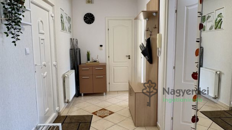 Debrecen, Egyetemváros, Lakás, tégla lakás  