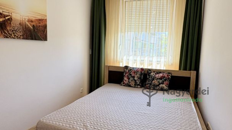 Debrecen, Egyetemváros, Lakás, tégla lakás  