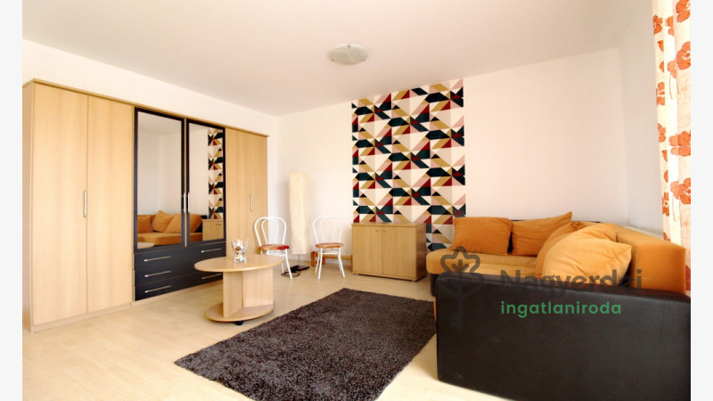 Debrecen, Sestakert, Lakás, tégla lakás  