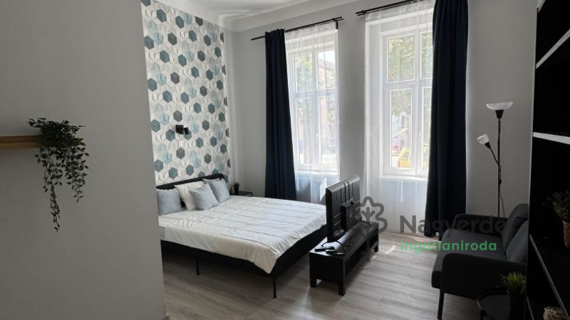 Debrecen, Péterfia, Lakás, tégla lakás  