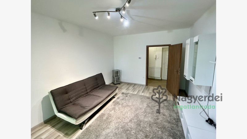 Debrecen, Sestakert, Lakás, tégla lakás  