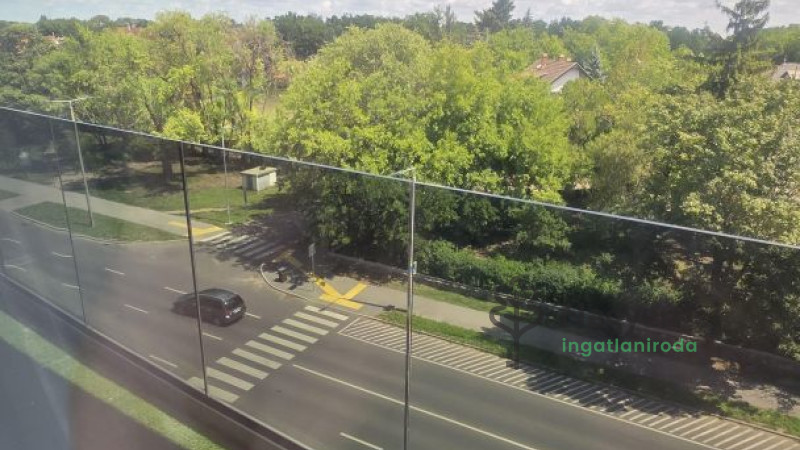 Debrecen, Egyetemváros, Lakás, tégla lakás  