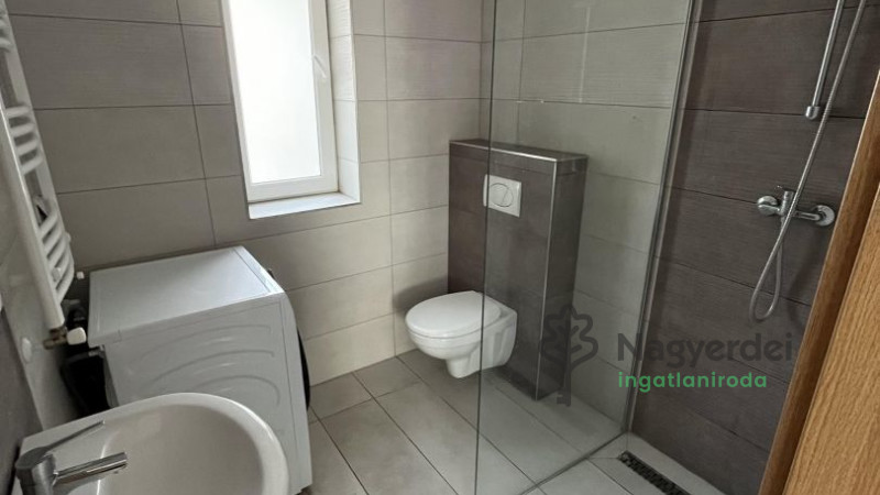 Debrecen, Belváros, Lakás, tégla lakás  