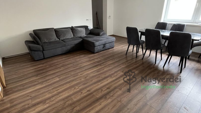 Debrecen, Belváros, Lakás, tégla lakás  