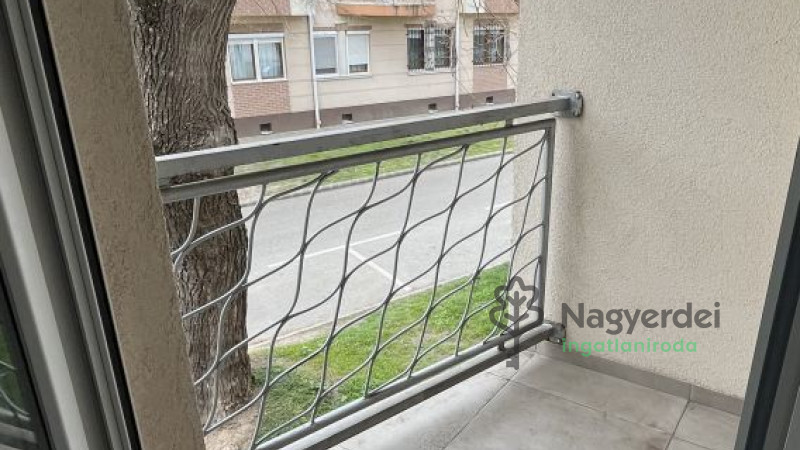 Debrecen, Belváros, Lakás, tégla lakás  