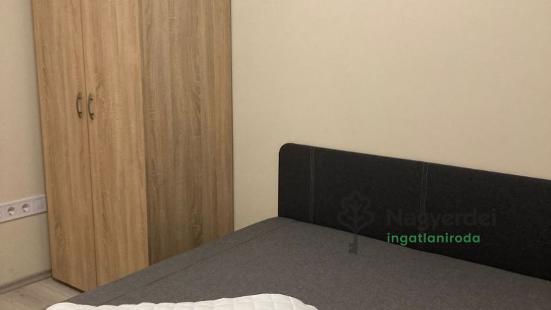 Debrecen, Dobozikert, Lakás, tégla lakás  