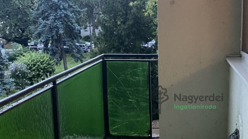 Debrecen, Libakert, Lakás, tégla lakás  