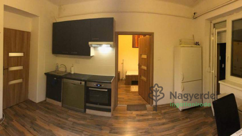 Debrecen, Belváros, Lakás, tégla lakás  