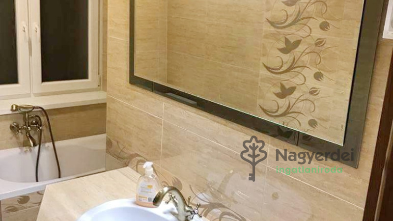 Debrecen, Belváros, Lakás, tégla lakás  