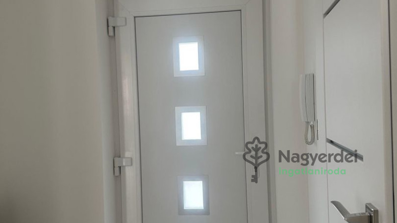 Debrecen, Vargakert, Lakás, tégla lakás  