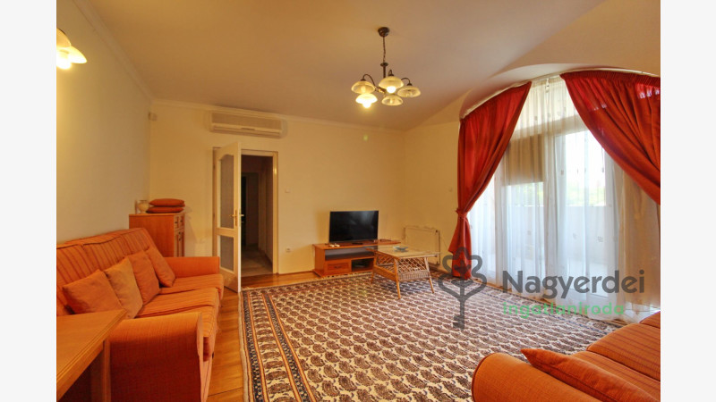 Debrecen, Péterfia, Lakás, tégla lakás  