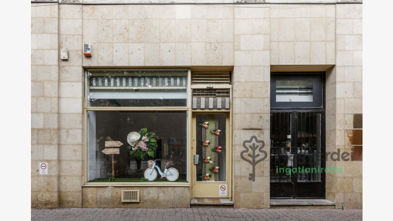 Debrecen, Belváros, Üzlethelyiség, nem üzletközpontban  