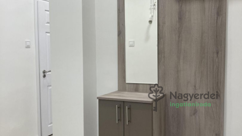 Debrecen, Libakert, Lakás, tégla lakás  