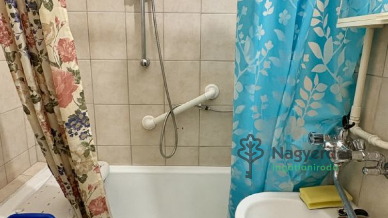 Debrecen, Belváros, Lakás, panel lakás  