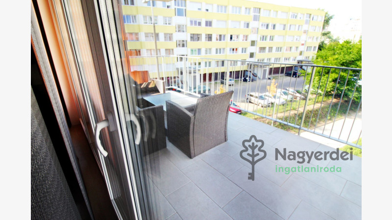 Debrecen, Sestakert, Lakás, tégla lakás  