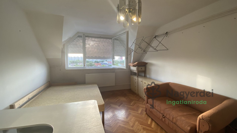 Debrecen, Dobozi lakótelep, Lakás, tégla lakás  