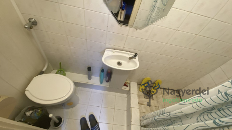 Debrecen, Dobozi lakótelep, Lakás, tégla lakás  