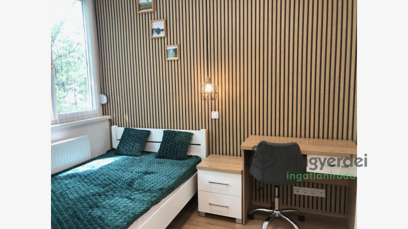 Debrecen, Sestakert, Lakás, tégla lakás  