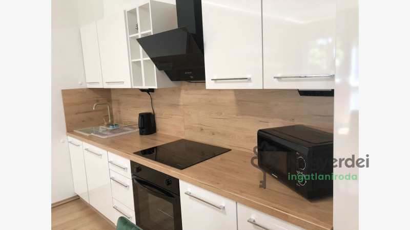 Debrecen, Sestakert, Lakás, tégla lakás  