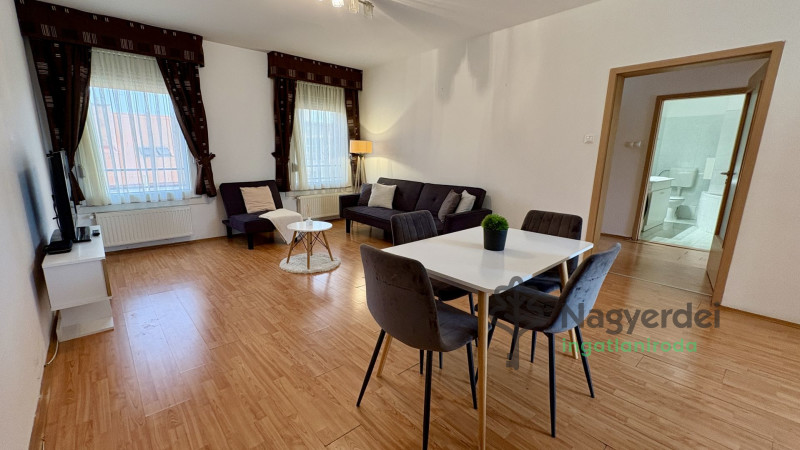 Debrecen, Belváros, Lakás, szoba  