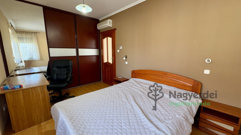 Debrecen, Nagyerdőalja, Lakás, tégla lakás  