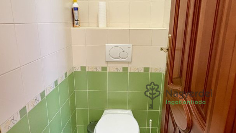 Debrecen, Nagyerdőalja, Lakás, tégla lakás  