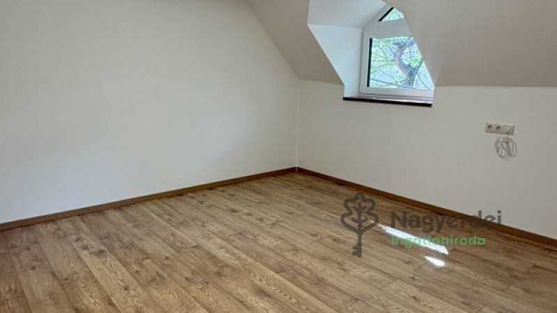 Debrecen, Péterfia, Ház, családi ház  
