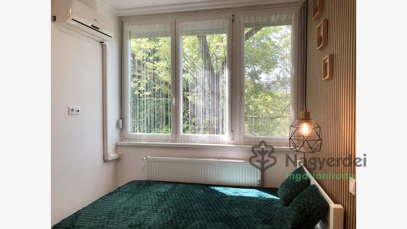 Debrecen, Lakás, tégla lakás  