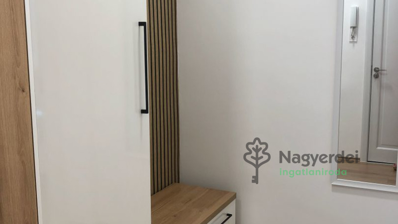 Debrecen, Lakás, tégla lakás  