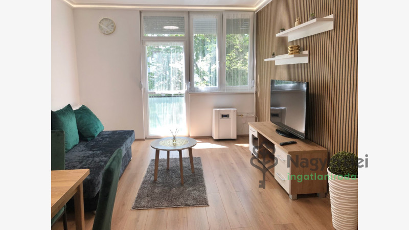 Debrecen, Lakás, tégla lakás  