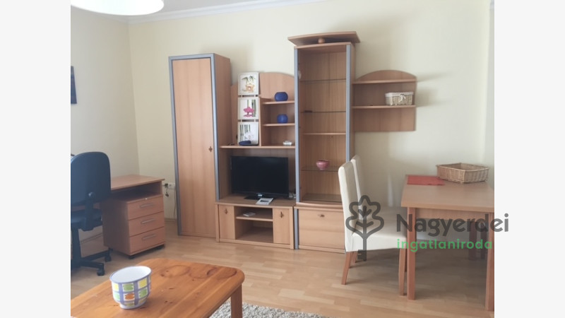 Debrecen, Sestakert, Lakás, tégla lakás  