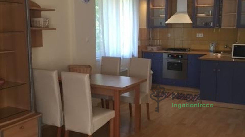 Debrecen, Sestakert, Lakás, tégla lakás  