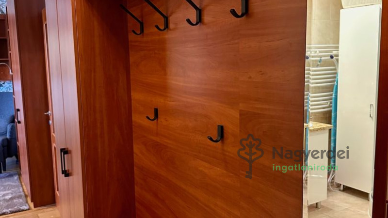 Debrecen, Bem tér, Lakás, tégla lakás  