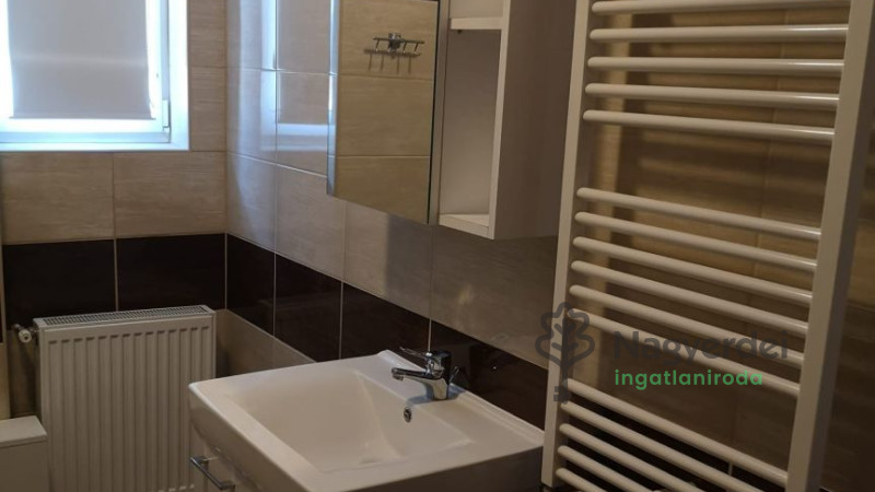 Debrecen, Sestakert, Lakás, tégla lakás  