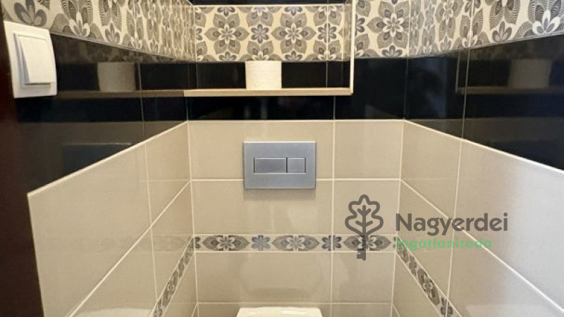 Debrecen, Péterfia, Lakás, tégla lakás  