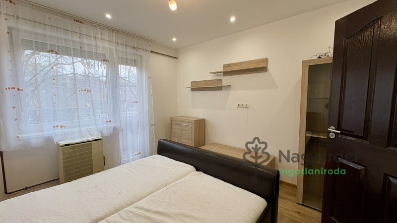 Debrecen, Péterfia, Lakás, tégla lakás  