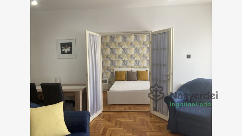 Debrecen, Egyetemváros, Lakás, tégla lakás  