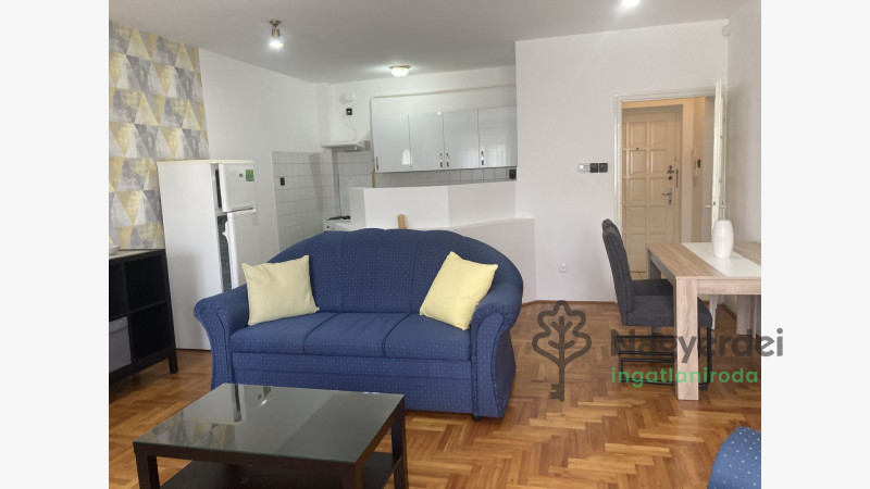 Debrecen, Egyetemváros, Lakás, tégla lakás  