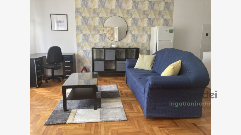 Debrecen, Egyetemváros, Lakás, tégla lakás  