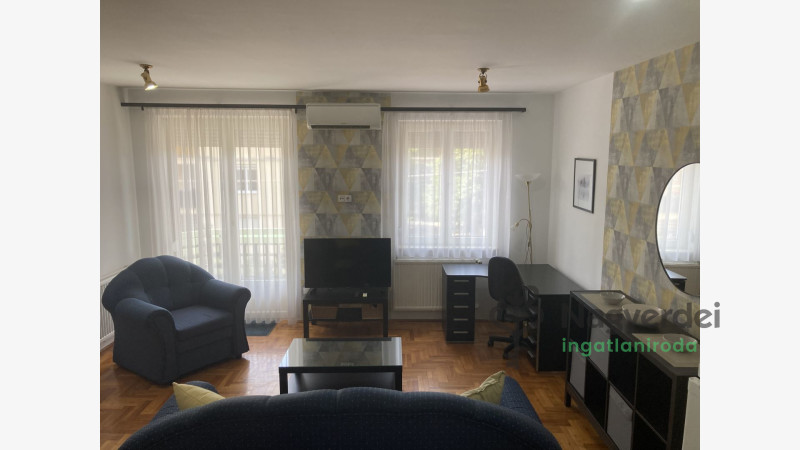 Debrecen, Egyetemváros, Lakás, tégla lakás  