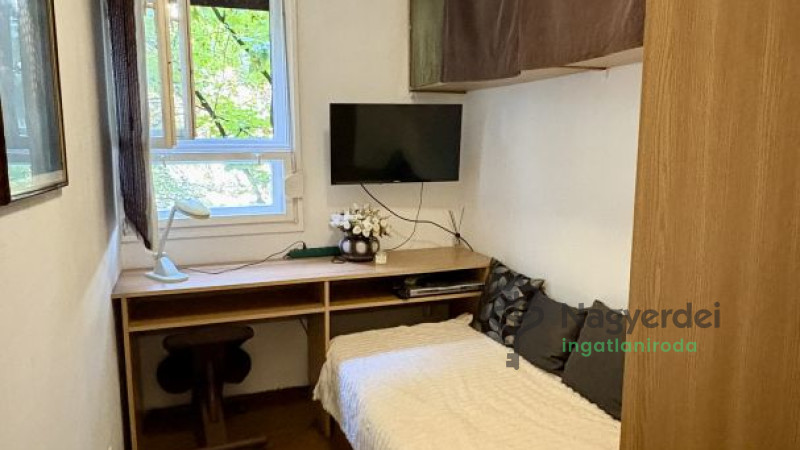 Debrecen, Péterfia, Lakás, tégla lakás  