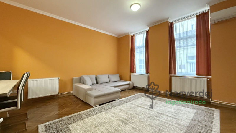 Debrecen, Belváros, Ház, házrész  