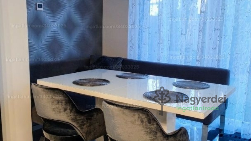 Debrecen, Hatvan utcai kert, Ház, ikerház  