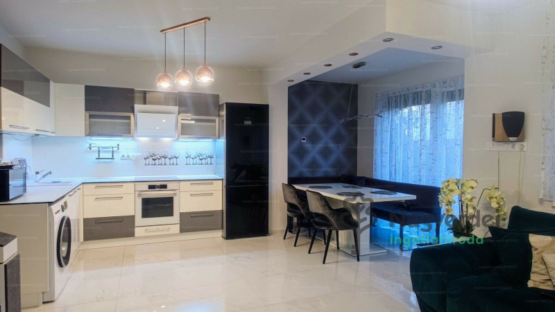 Debrecen, Hatvan utcai kert, Ház, ikerház  